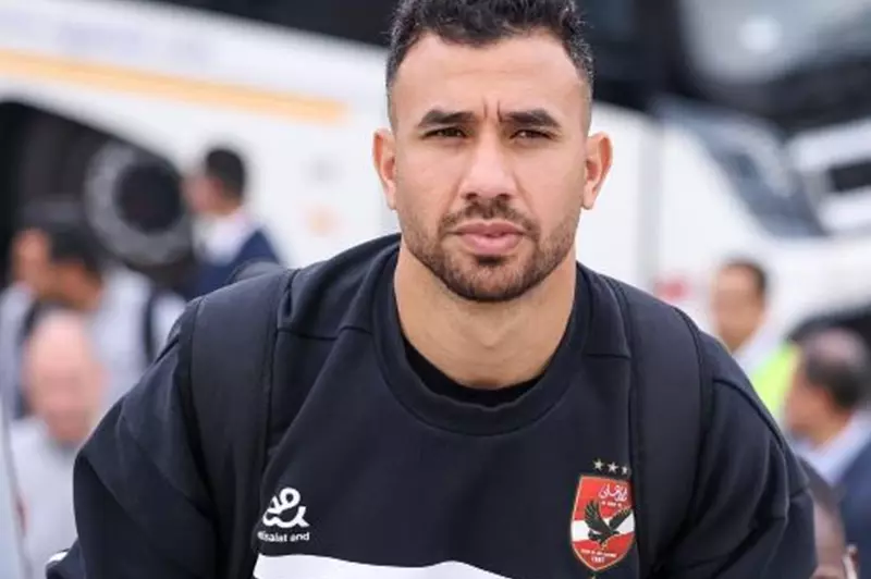 بعثة الأهلي تغادر القاهرة نحو الجزائر لمواجهة شبيبة القبائل 